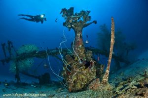Scuba Diving in Papua New Guinea - The Deep Pete Wreck near Kavieng in New Ireland