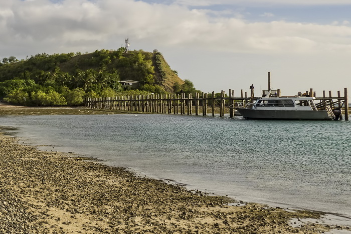 Loloata jetty at low water