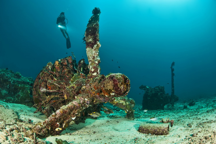 The "Deep Pete" Wreck in Kavieng - The Catalina Wreck in Kavieng